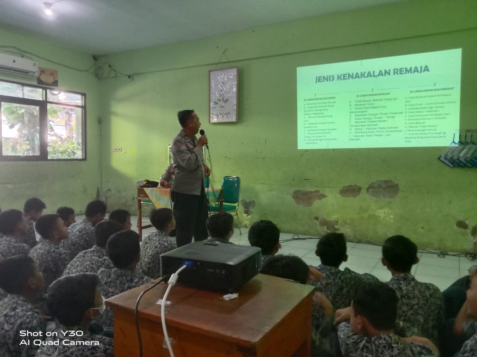 Bentuk Kepedulian SMP PGRI 1 Surabaya dalam Mengantisipasi Permasalahan Remaja Generasi Z